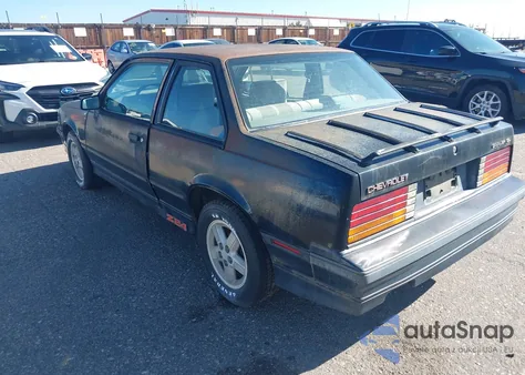 1987 Chevrolet Cavalier Z24 z USA, uszkodzony, nr VIN 1G1JF11W1H7227494